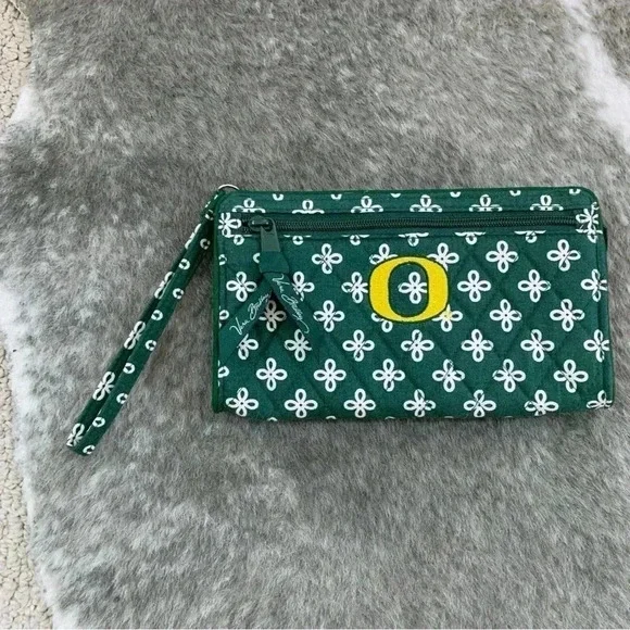 Vera Bradley Oregon Ducks Wristlet - Picture 2 of 13